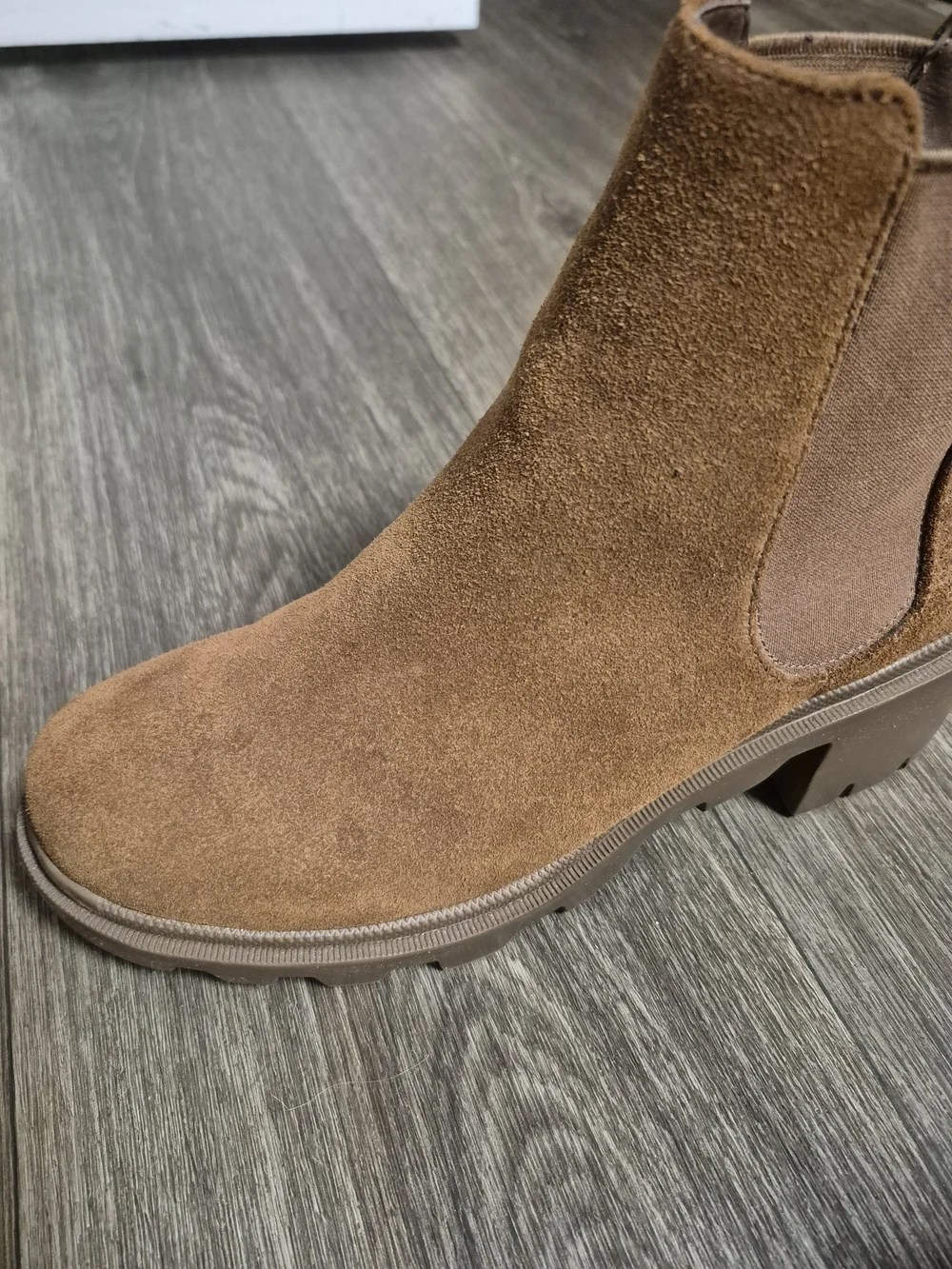 Steve Madden Amulet Brown Suede Removable Gold Chain Boots 9.5